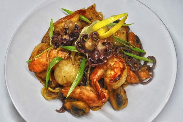 양념을 과하게 넣어 비빔냉면이 자극적으로 느껴진 과정